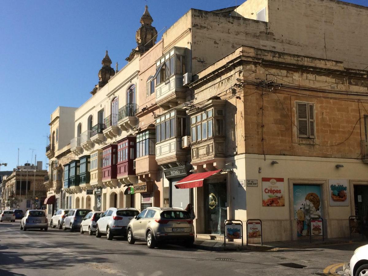 Seafront Apartment Between Valletta And Sliema Msida Exterior photo