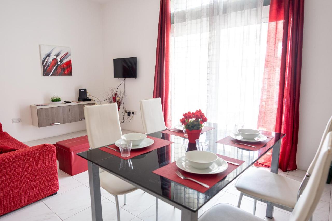 Seafront Apartment Between Valletta And Sliema Msida Exterior photo