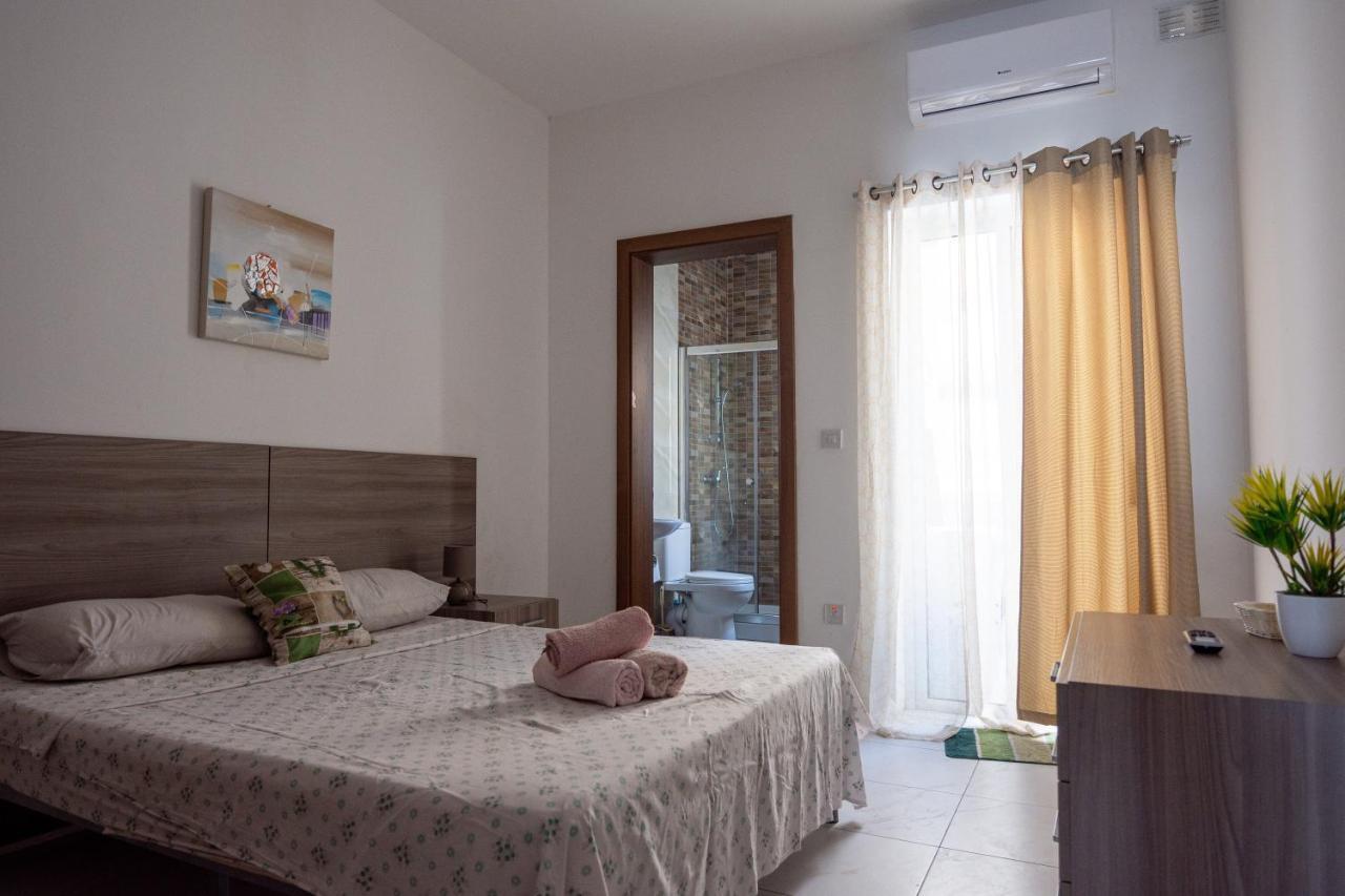 Seafront Apartment Between Valletta And Sliema Msida Exterior photo