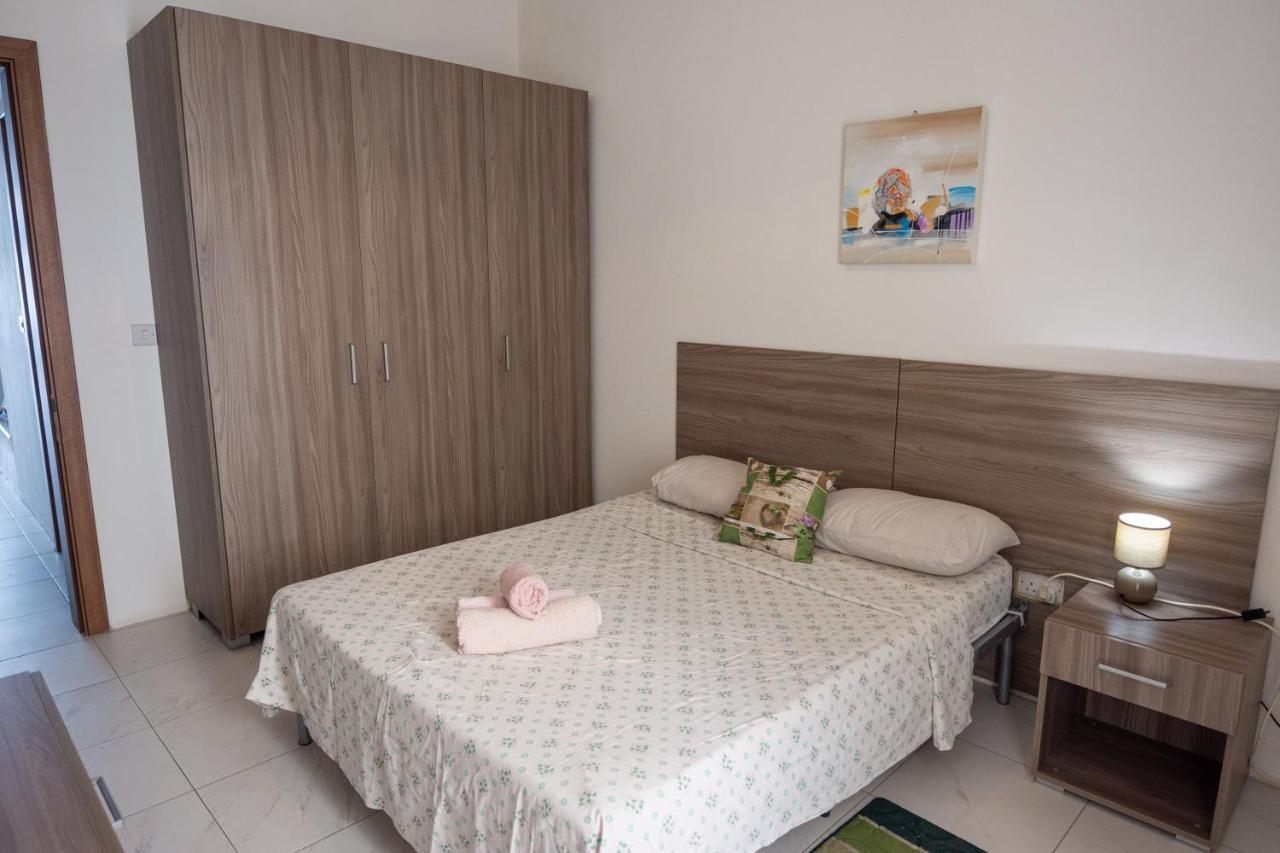 Seafront Apartment Between Valletta And Sliema Msida Exterior photo